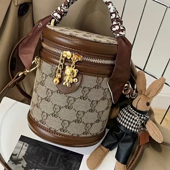 Bear Pattern Cylinder Bucket Bag, Small Scarf Decor Zipper Shoulder Purse - Picture 3 of 5